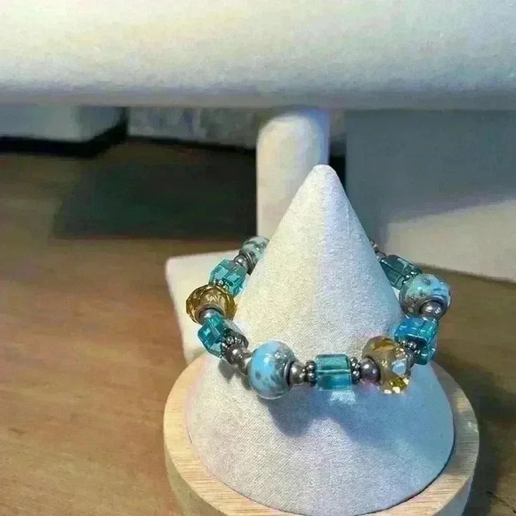 Vintage Stretch Glass Beads with Some Foil Glass Beads - Picture 2 of 5